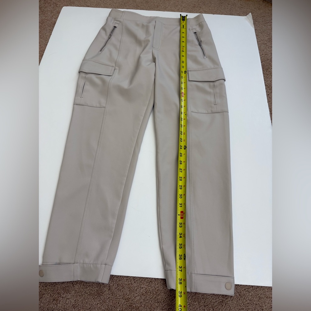 Athleta Endless High Rise Cargo Pants Bone Beige Size 10 - Picture 10 of 13